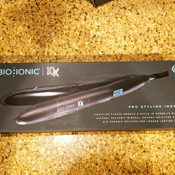 Bio Ionic 10x Straightening and Styling Iron - Picture 3 of 5